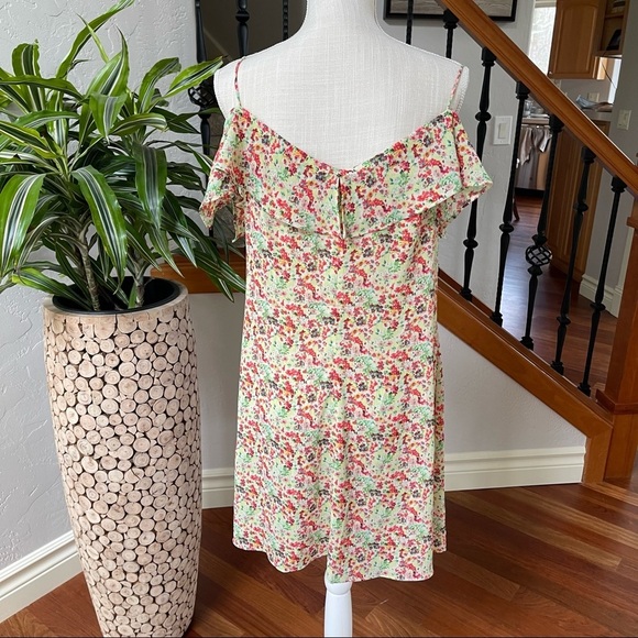 Zara Basic Summer Floral Print Could Shoulder Dress Size: Large - Picture 2 of 6
